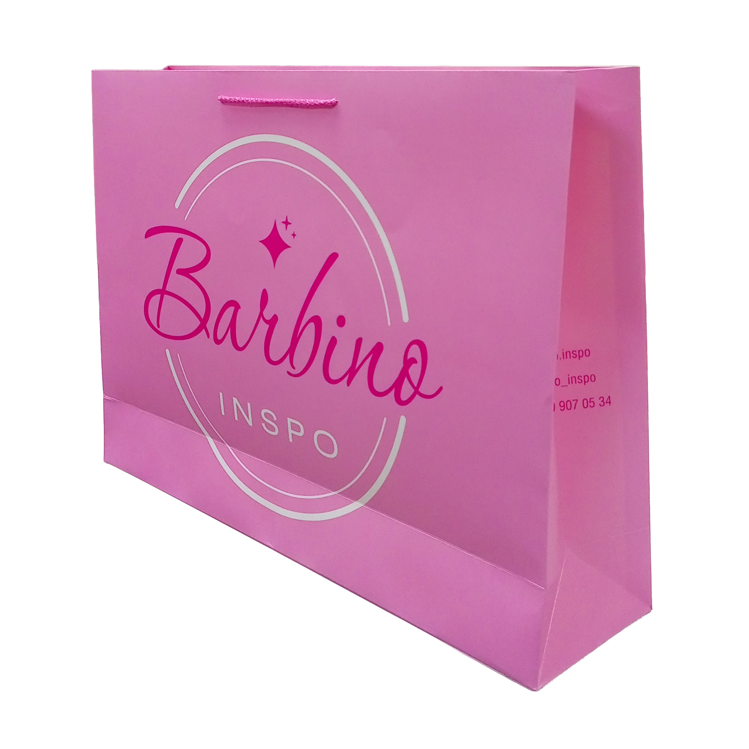 Barbino butik mağazası için üretilmiş olan 53x38x13 cm ebatlarında yatay form bristol karton çanta örneği, kutucu